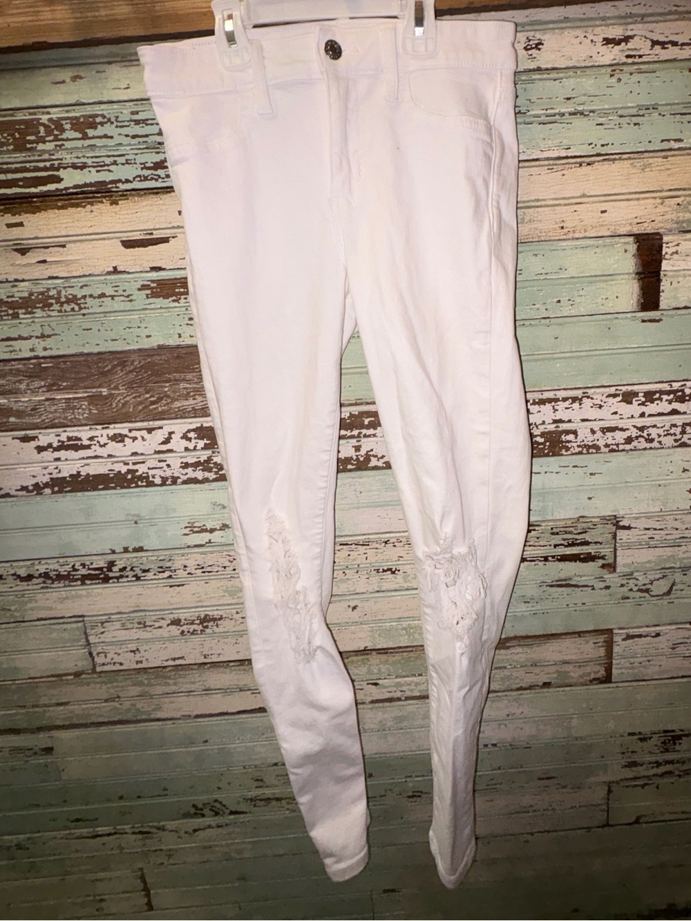 American Eagle White Jeans with Tan Leather Patch